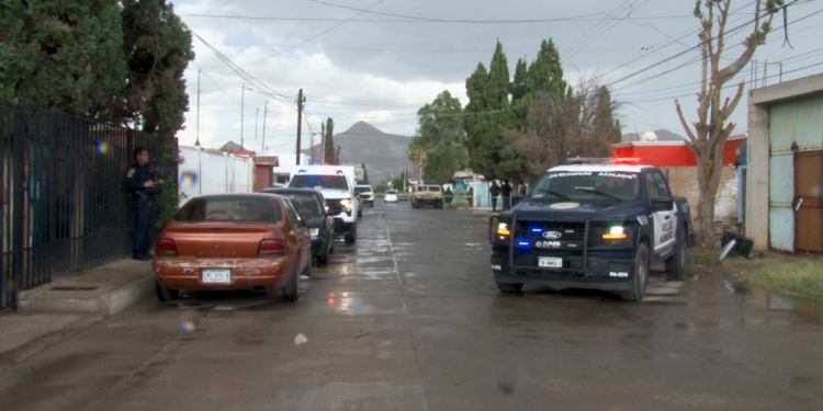 Sicarios ejecutan a tres personas al interior de un picadero