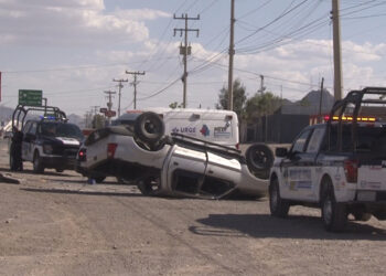 Vuelca conductor ebrio en la carretera a Aldama y resulta ileso