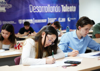 Más de 100 aspirantes presentan examen para especializarse en Taiwán en IA y Automatización