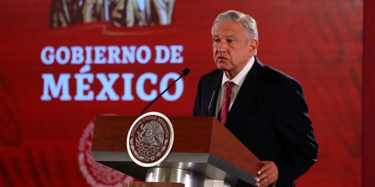 Reaparece el expresidente Andrés Manuel López Obrador