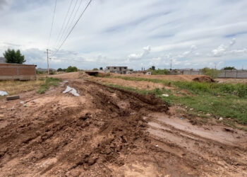 Vecinos de Valle Dorado exigen solución definitiva a inundaciones