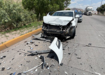 Conductor resulta lesionado tras choque por alcance en la Vialidad Sacramento