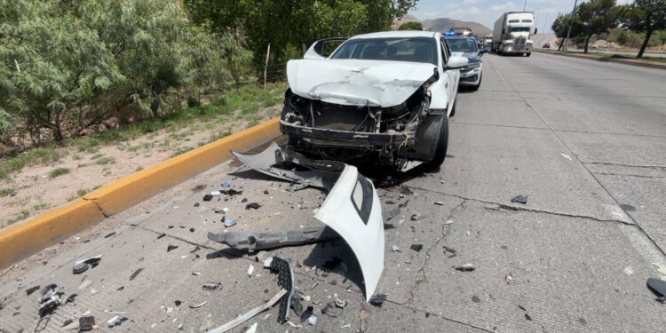Conductor resulta lesionado tras choque por alcance en la Vialidad Sacramento