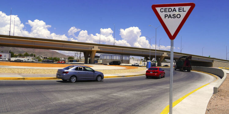 Abren circulación total en la glorieta del puente carretera Aldama y Fuerza Aérea