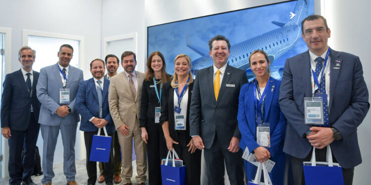 Afirma Maru Campos que Chihuahua está preparado para la expansión global de Embraer