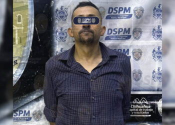 Asegura Policía Municipal camioneta con reporte de robo y detiene al conductor