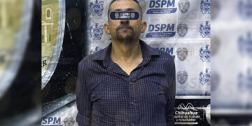 Asegura Policía Municipal camioneta con reporte de robo y detiene al conductor