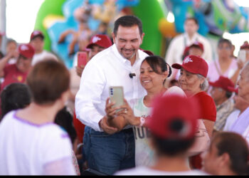 Cruz Pérez Cuéllar participa en asamblea de Morena Sí en Ciudad Juárez