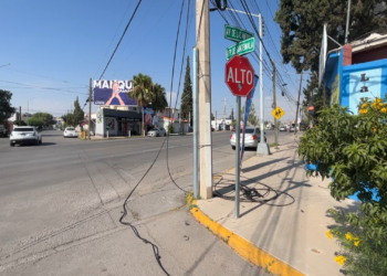 Tráiler derriba cableado y deja sin internet a vecinos de la colonia Panamericana