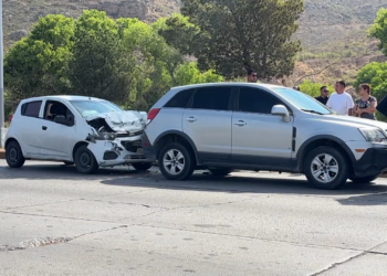 Carambola de seis vehículos deja un lesionado en la Vialidad Sacramento