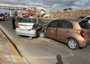 Choque en el Periférico de la Juventud deja dos mujeres lesionadas