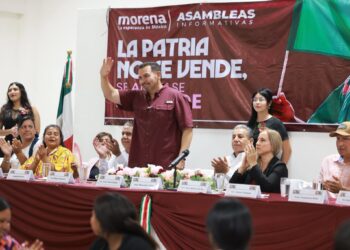 Encabeza Cruz Pérez Cuéllar asamblea de Morena en Delicias
