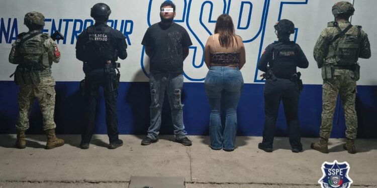 Detiene SSPE a pareja armada en Chihuahua