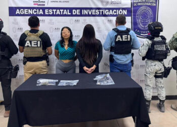 Detienen a dos mujeres en posesión de un arma de fuego y droga, durante cateo en Rancho Anapra