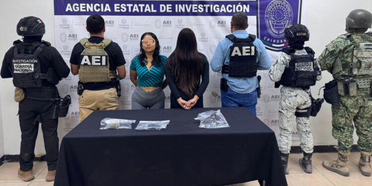 Detienen a dos mujeres en posesión de un arma de fuego y droga, durante cateo en Rancho Anapra
