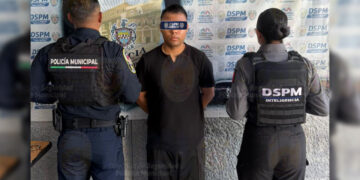 Detienen a hombre acusado de exhibir sus partes íntimas en vía pública