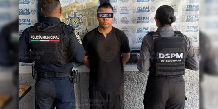 Detienen a hombre acusado de exhibir sus partes íntimas en vía pública