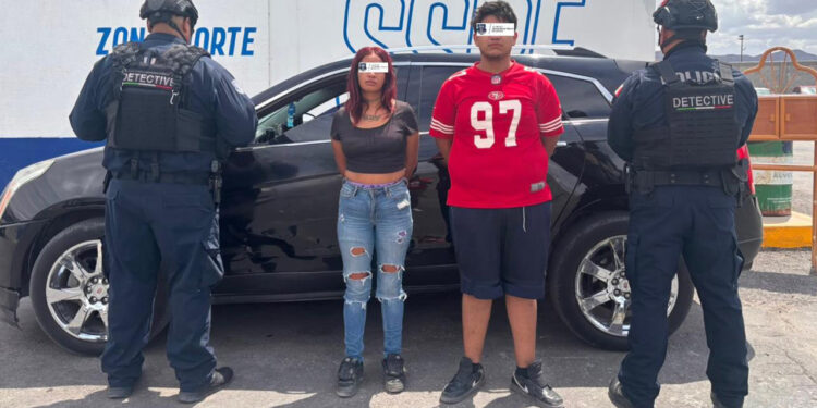 Detienen a pareja con presunta droga en Ciudad Juárez