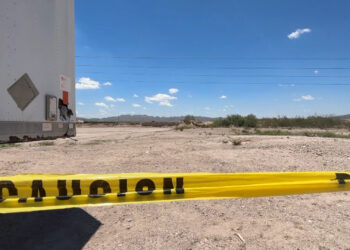 Localizan a un hombre sin vida con huellas de violencia en la carretera a Aldama