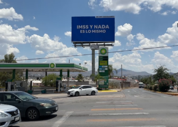 Aparecen espectaculares con mensaje sobre el IMSS en Chihuahua y Ciudad Juárez