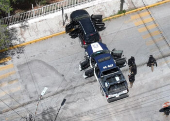 Elementos SWAT abaten a sujeto armado tras persecución en Cuauhtémoc