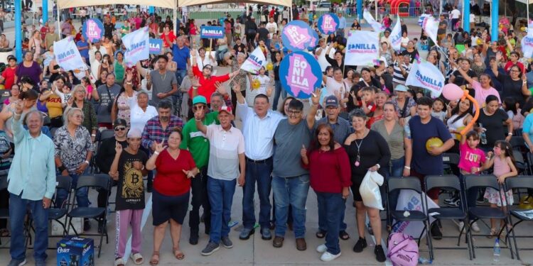 Encabeza César Jáuregui en encuentro ciudadano en La Campesina