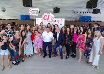 Encuentro “Mujeres, Caminemos Juntas” recibe a más de mil 700 asistentes