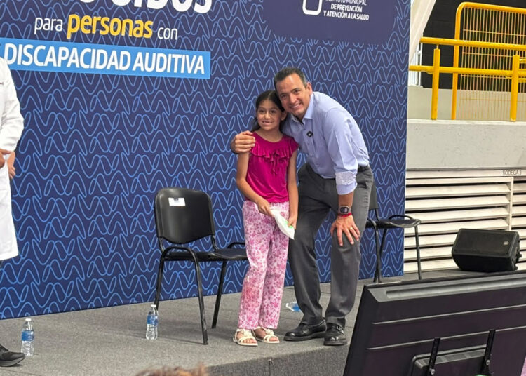 Entregan 212 aparatos auditivos a través del programa “Todo Oídos”