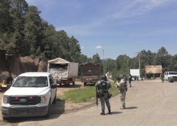 Eran menores de edad las tres personas halladas sin vida en un camión en Guadalupe y Calvo