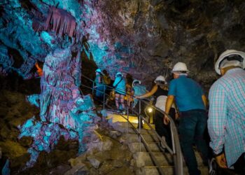 Invitan a conocer las Grutas Nombre de Dios en la capital
