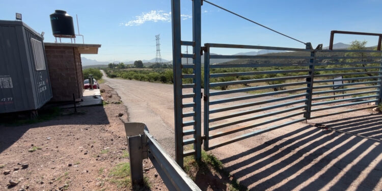 Hombre resulta herido con arma blanca durante presunto asalto en la presa Chihuahua