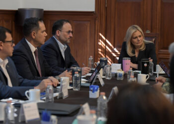 Maru Campos ordena reforzar atención en Cinco Llagas durante Mesa de Seguridad