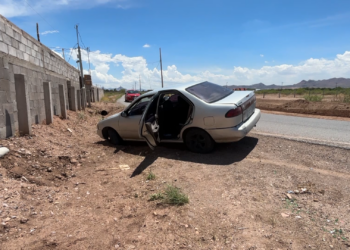 Persecución termina con recuperación de vehículo robado cerca del aeropuerto de Chihuahua