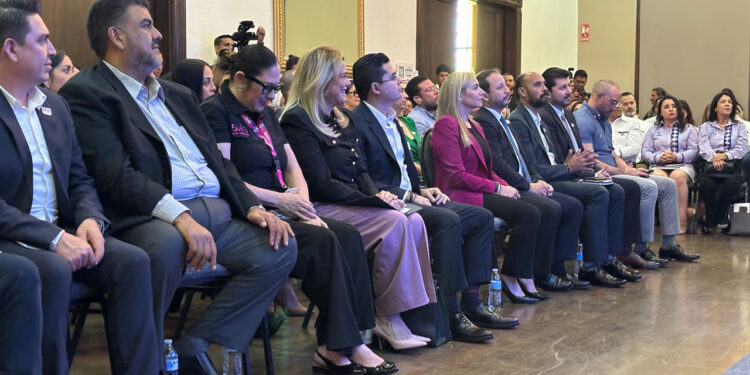 Reciben tres dependencias estatales el distintivo “Best Humanist Government”