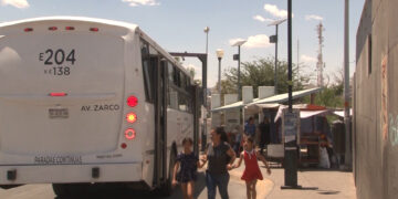 Usuarios denuncian deficiencias en el transporte público de Chihuahua