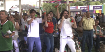 Viven capitalinos final del campeonato en la Fiesta Mundialista de la Plaza del Ángel