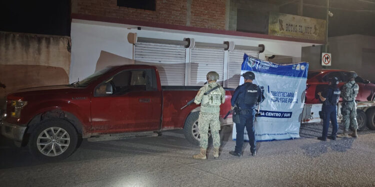 Aseguran dos camionetas con reporte de robo en operativo desplegado en Aldama