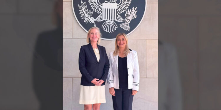 Maru Campos se reúne con cónsul de Estados Unidos en Ciudad Juárez