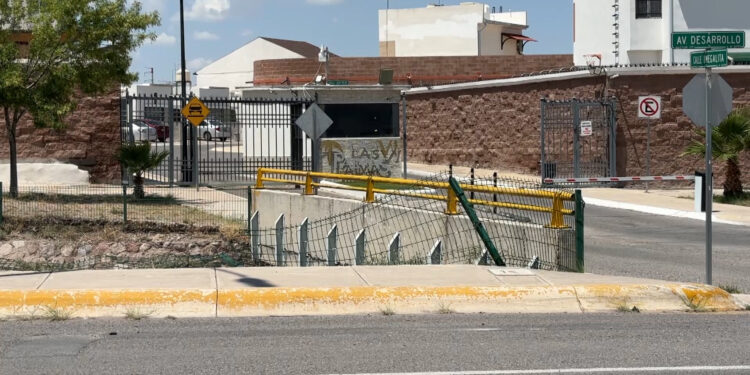 Vecinos de fraccionamientos Las Palmas denuncian falta de señalización vial