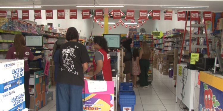 Regreso a clases representa gasto de al menos 2 mil pesos por hijo para familias