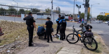 Adulto mayor en situación de calle es hospitalizado tras ser localizado con lesiones en el Centro