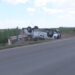Accidente múltiple con volcadura deja dos personas lesionadas en carretera Delicias–Naica