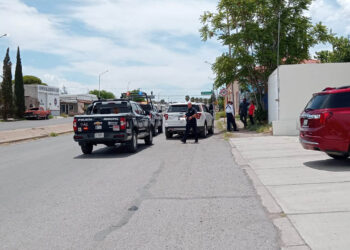 Retienen ciudadanos en Delicias a sujeto que intentaba vender una hidrolavadora robada