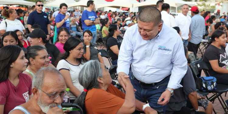 Reúne César Jáuregui a más de mil 200 vecinos del sur de la capital